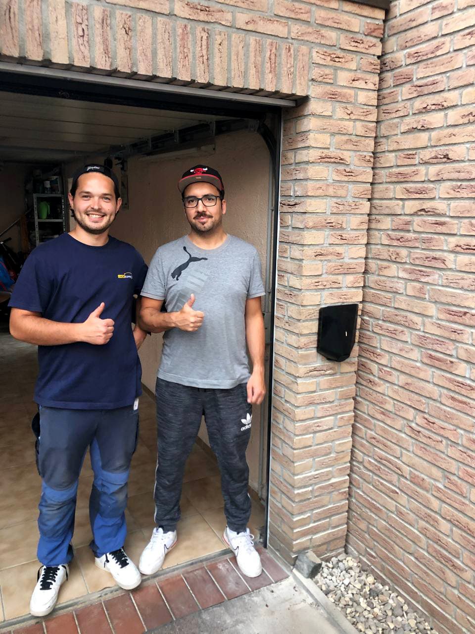 Easee Home in Farbe schwarz